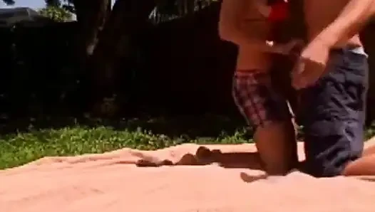 Fooling around outside with amateur couple