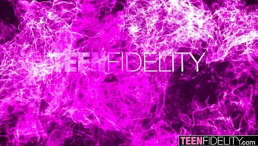 TEENFIDELITY Alex Harper's Life Saving Pussy
