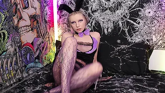 Monster Dildo in Tight Pussy - Legs in Pantyhose with Shoes!