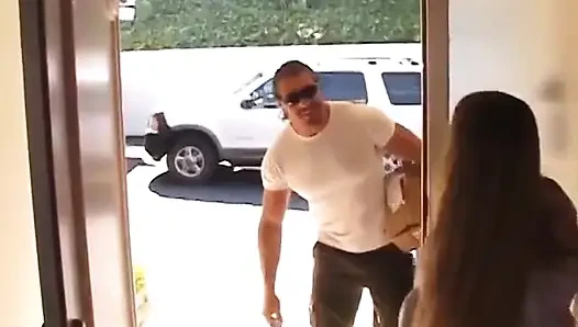 Fit stud comes over to hot blonde's house to give a massage and ends up fucking her
