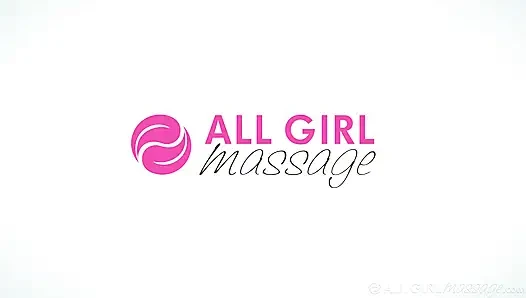 All Girl Massage - Kiarra Kai Bursts with Squirt for MILF Masseuse India Summer