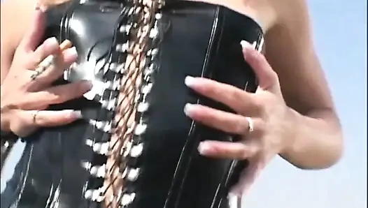 Anal threesome in out