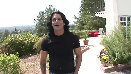 It's time to be double fucked for a blonde housewife