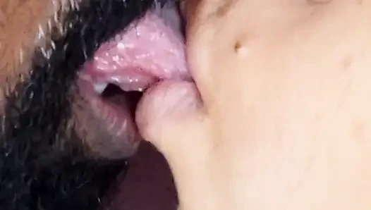 French Kiss and Barely Intercourse Sex by Tiny Penis