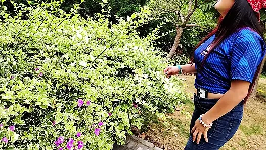 Argentine man fucks the ass of a French woman who was hanging around the park looking for a boyfriend