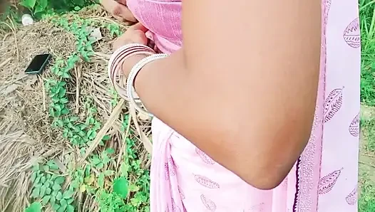 desi bhabhi urineing in the field before fucking