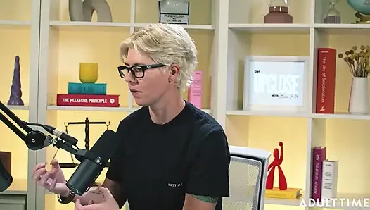 Breaking Shame Cycles & Being True to Yourself, with Khloe Kingsley! | the Adult Time Podcast