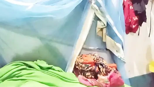 Got his wife fucked by someone else apni wife Ko Kisi aur se chudwaya