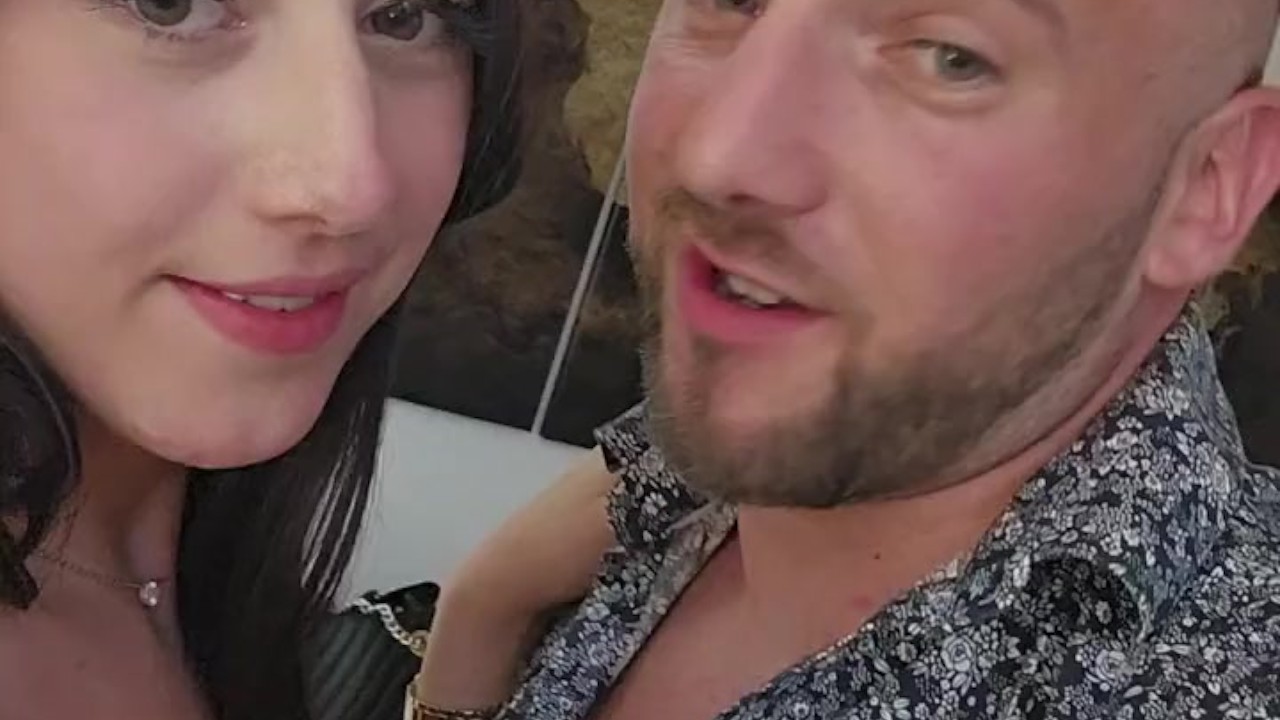 Un couple m'a contacté pour baisers madame