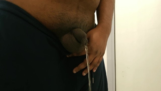 A Nice Long Piss & Shaking Off My Uncut Cock