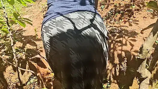 Outdoor Romance Beautiful MILF viral Video