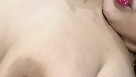 warms up bouncing her big tits
