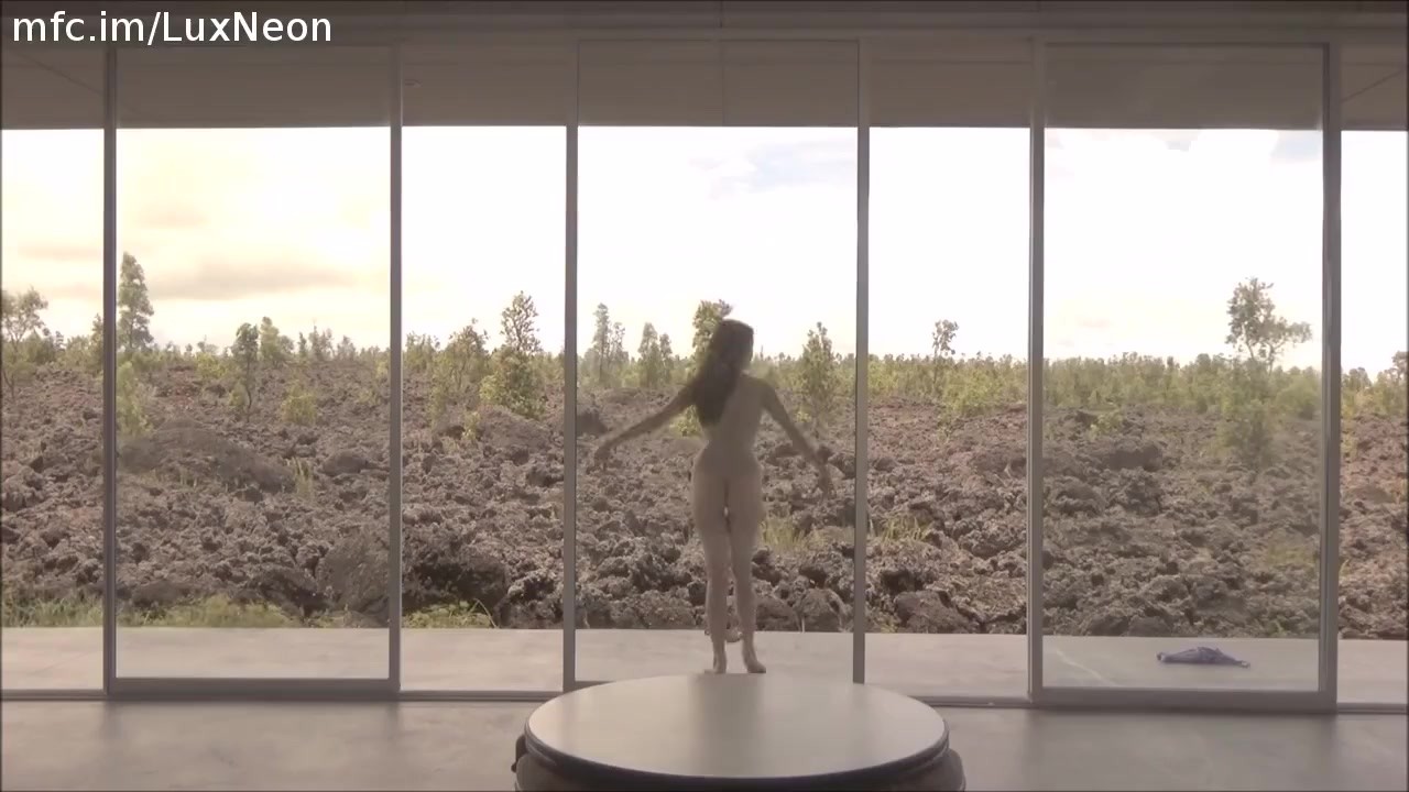 Epic Outdoor Hawaii View Striptease and Erotic Dancing