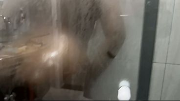 Taking a nice bath before giving my sweet little pussy to my husband so he can get me pregnant nicely.