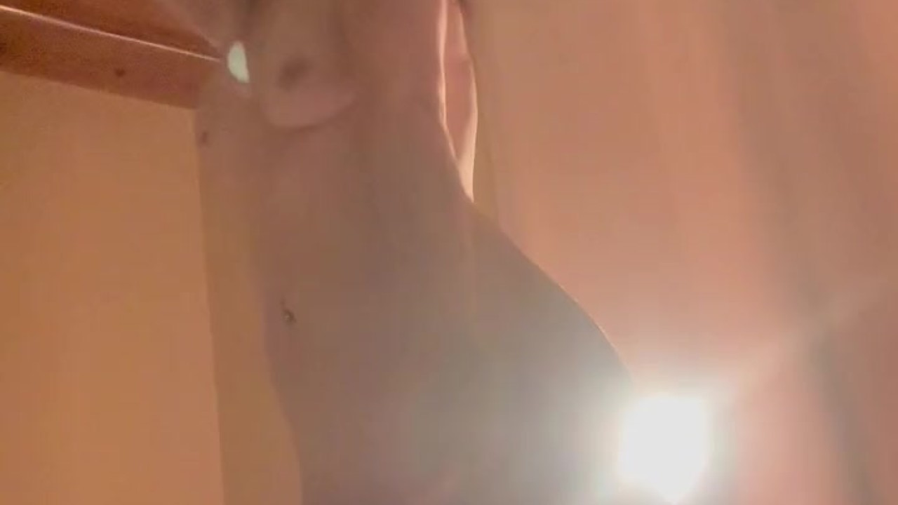 IntroducingLaylaStripping