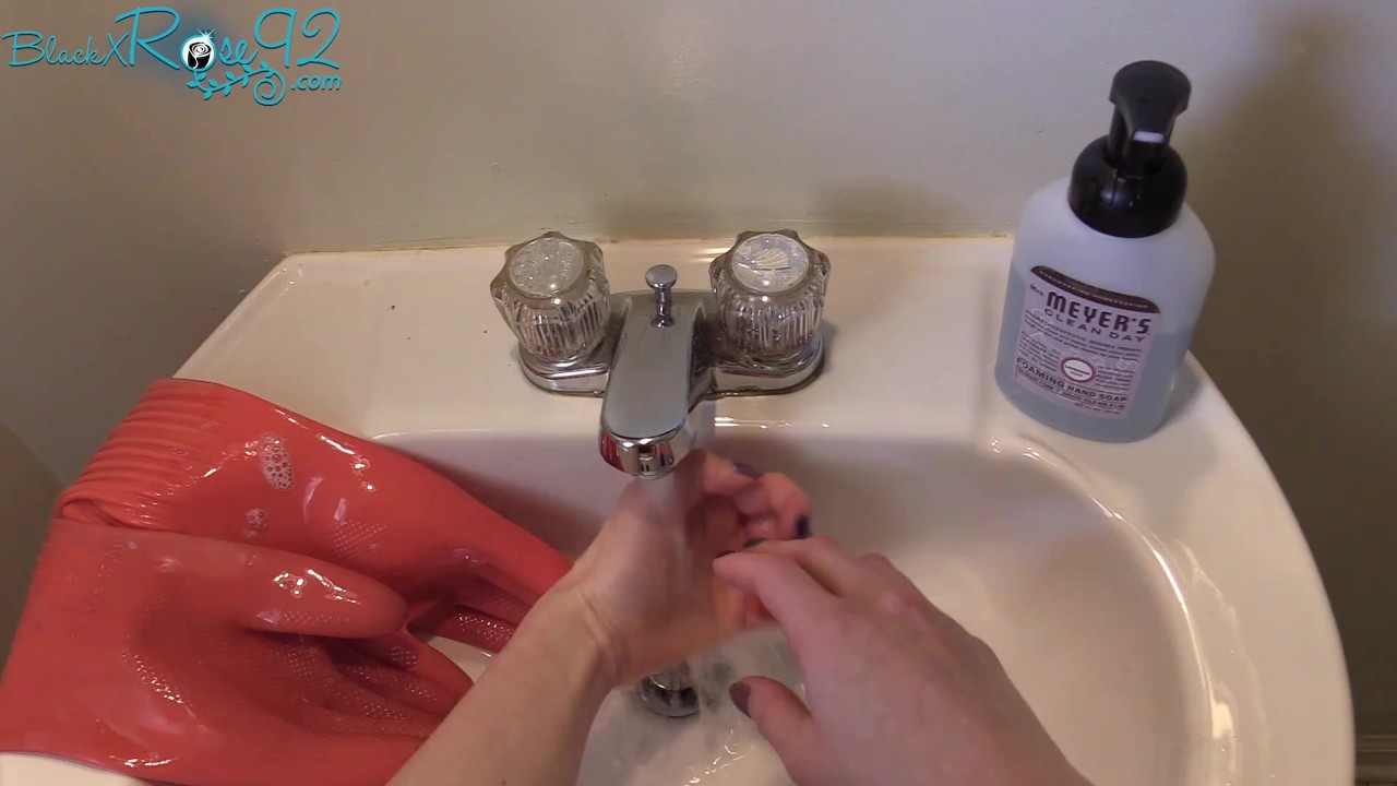 MILF Uses Protection Before Getting Dirty