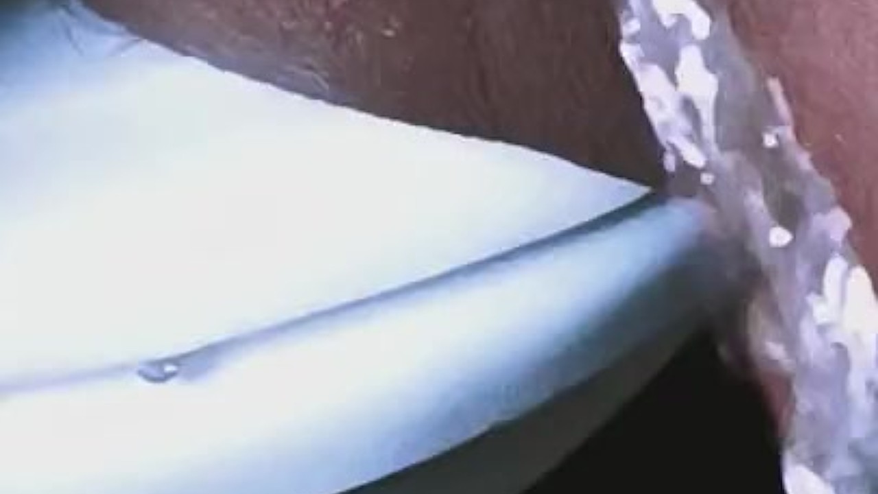 Indian girl pissing