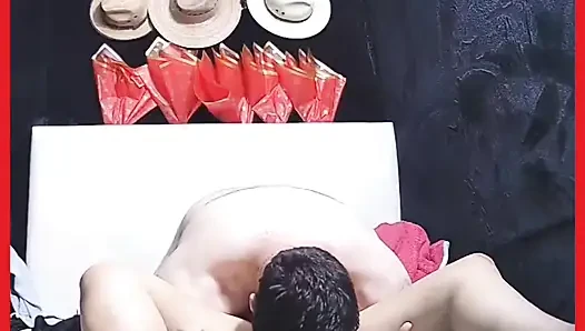 HOMEMADE ORAL SEX WITH MATURE WOMAN