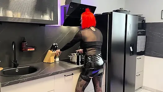 She doesn't let him go! That's why he fucks StiefMUTTI in the ass.