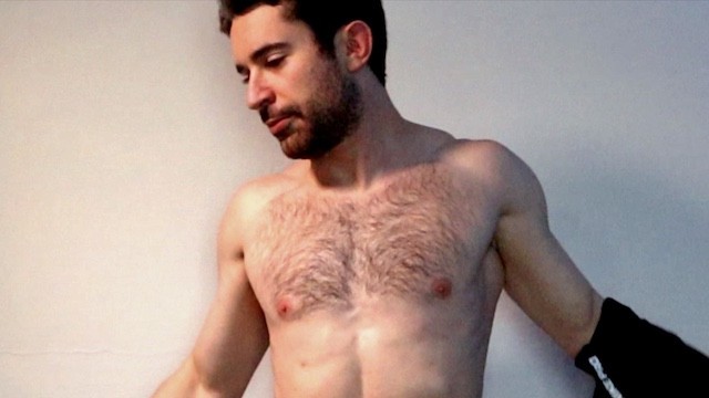 Model cums during photoshoot (role play fan custom)