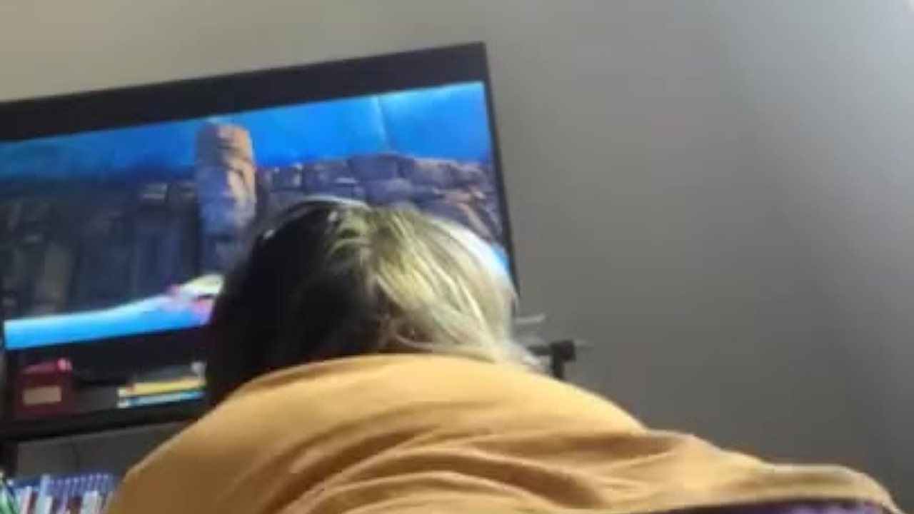 Amateur Rides Dildo