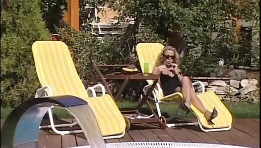 Licking fucking big dick sucking threesome in the garden