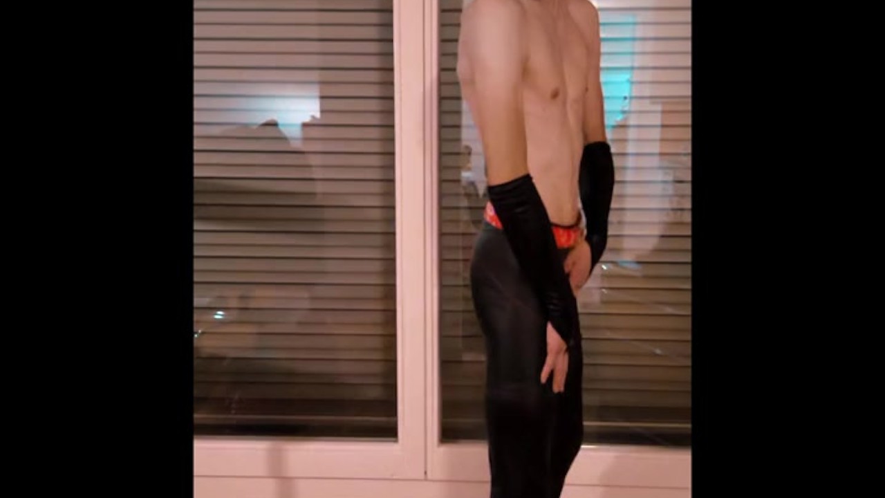Fetishmodel twink