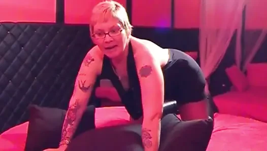 Two Sluts Have a Gangbang with Real Amateurs in a Club
