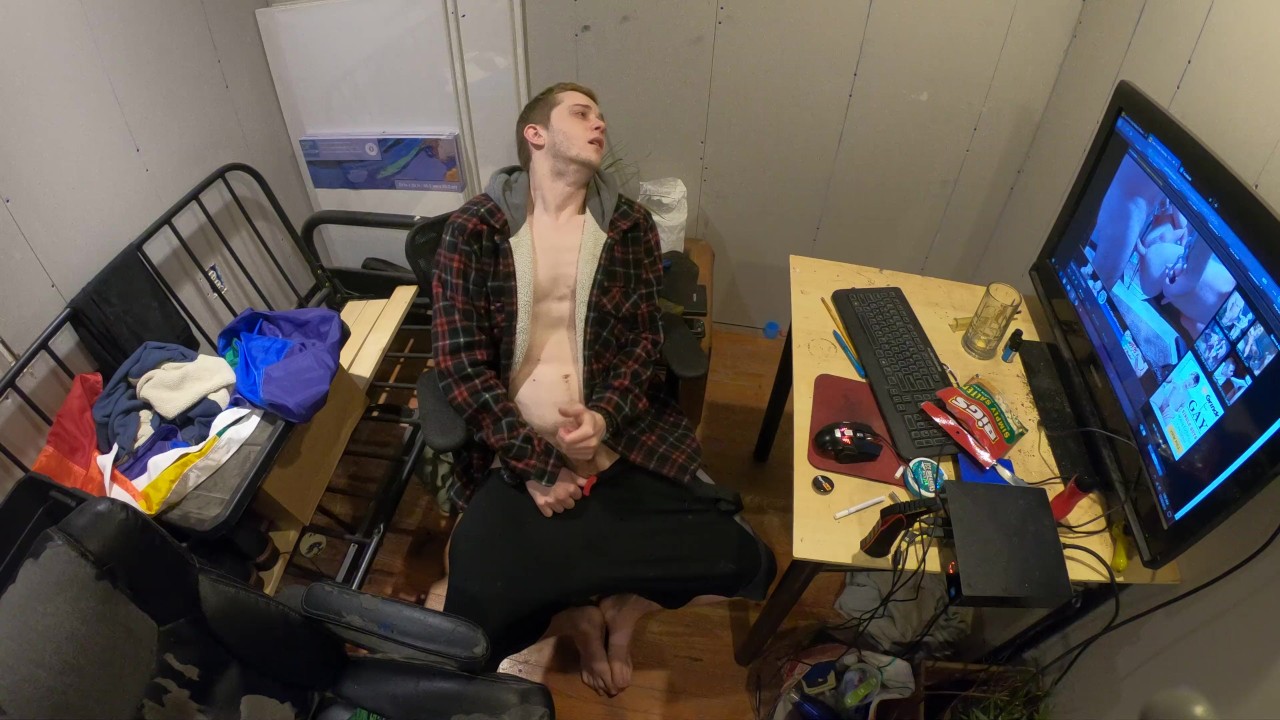 Str8 Redneck Caught Watching Gay Porn [please join the fanclub]