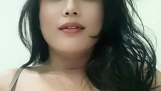 young stepmother with big tits is so horny that she cums inside her vagina