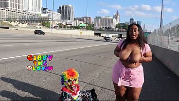 Juicy Tee Letting The World See Her Huge Tits!